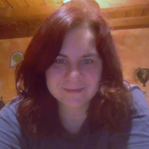 Zsuzsanna Szabo Headshot